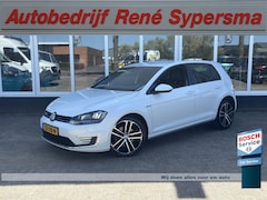 Volkswagen Golf - 1.4 TSI GTE | Trekhaak | Stoelverwarming | Apple Carplay | Parkeer Camera