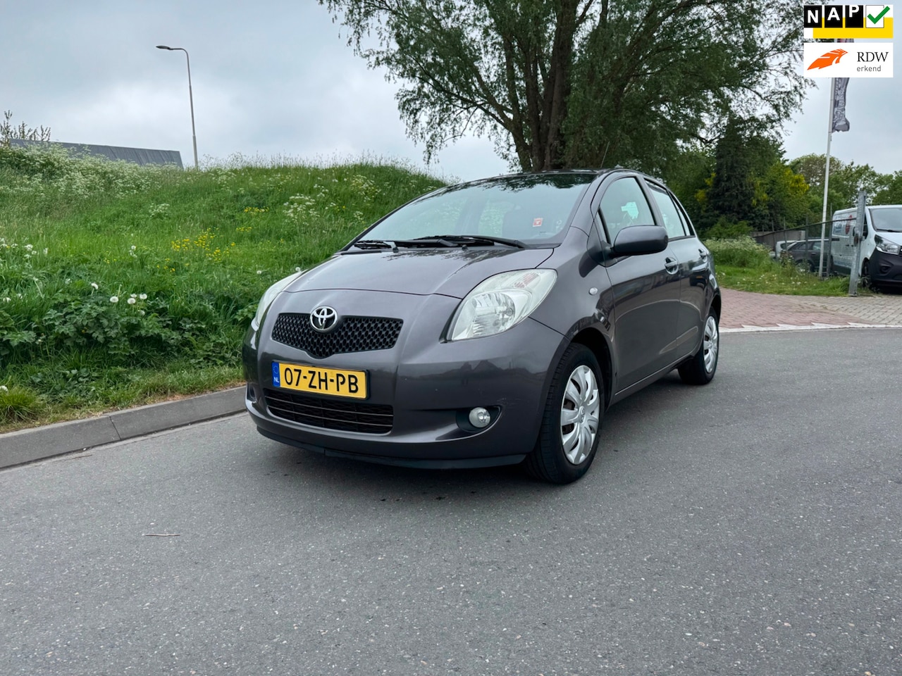 Toyota Yaris - 1.3 VVTi Sol Airco Trekhaak - AutoWereld.nl