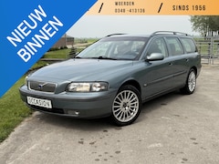 Volvo V70 - 2.4 Comfort Line | APK tot 05-2027 | TREKHAAK | AIRCO | CRUISE CONTROL |