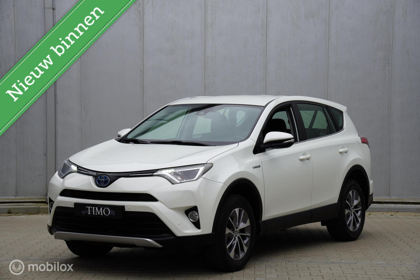 Toyota RAV4 - 2.5 Hybrid Dynamic 104.011 KM - AutoWereld.nl
