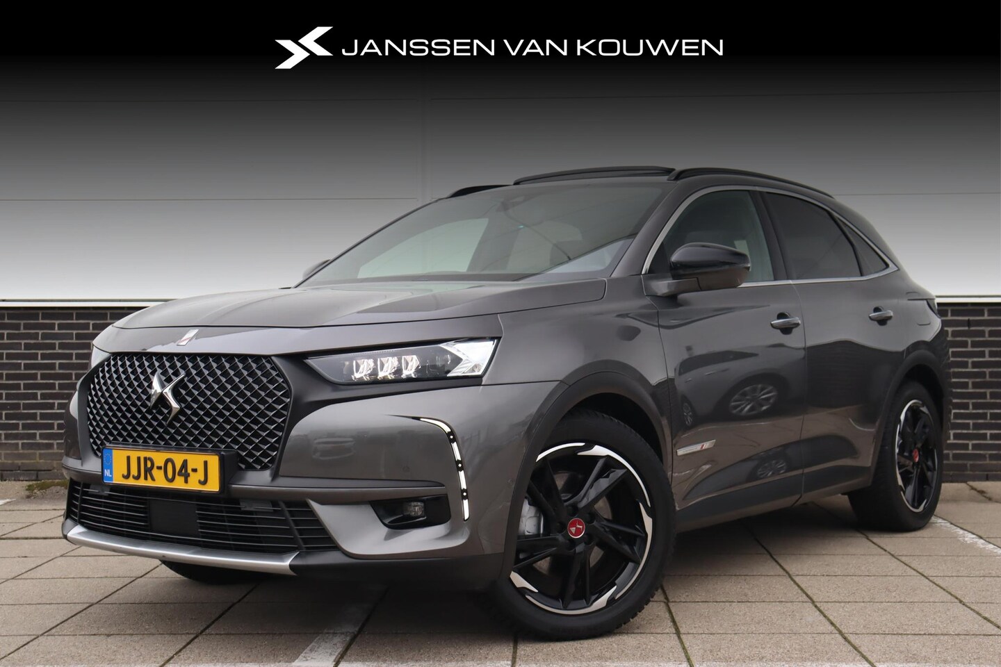 DS 7 Crossback - E-Tense Performance Line Pano / FOCAL / Stoelverwarming / Keyless / SOH 95,5% - AutoWereld.nl