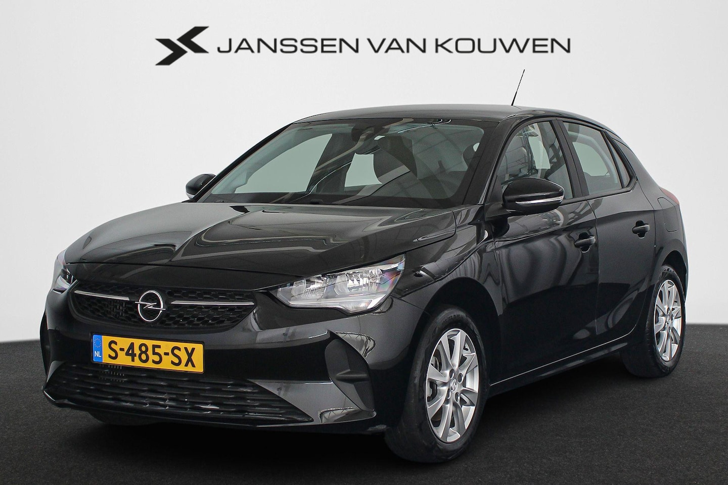 Opel Corsa - 1.2T 100PK Level 2 Edition Navigatie Parkeersensoren Apple CarPlay - AutoWereld.nl