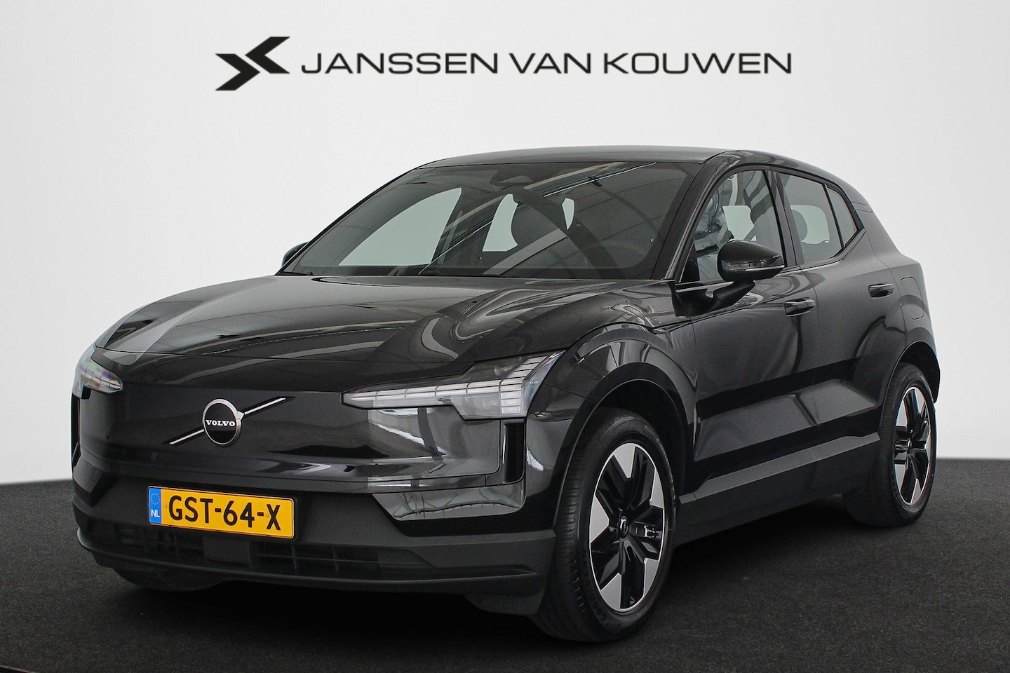 Volvo EX30 - Single Motor Core 51 kWh Stoel-Stuurverwarming Achteruitrijcamera - AutoWereld.nl