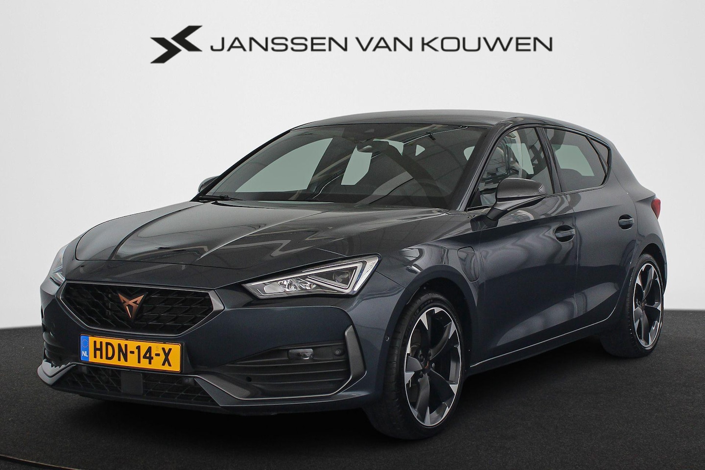 CUPRA Leon - 1.4 e-Hybrid Business Stoel-Stuurverwarming Achteruitrijcamera Keyless Apple CarPlay - AutoWereld.nl