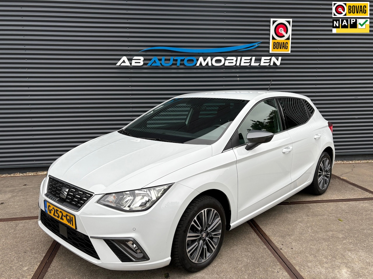 SEAT Ibiza - 1.0 TSI KEYLESS/ PDC/ CARPLAY - AutoWereld.nl