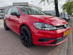 Volkswagen Golf - 1.0 TSI 5deurs Sport Trendline Airco, Navigatie, Two Tone Nette Auto