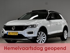Volkswagen T-Roc - 1.5 TSI Style/ Open-Pano Dak/ Automaat/ LED Koplampen/ Virtual Cockpit/ Trekhaak/ Clima/ N