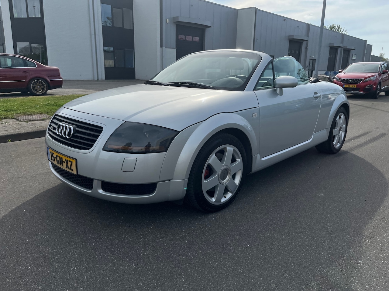 Audi TT Roadster - 1.8 5V Turbo quattro BJ 2001 Cabrio APK Gekeurd Boekjes Aanwezig - AutoWereld.nl