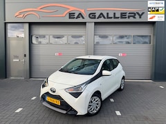 Toyota Aygo - 1.0 VVT-i x-play limited APK NAP Camera Airco