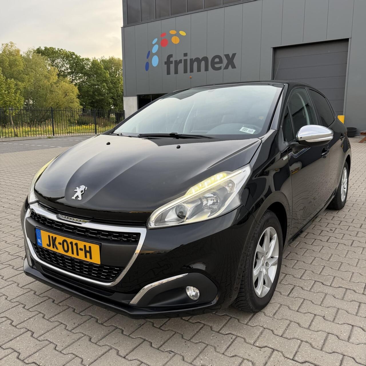 Peugeot 208 - 1.2 2015 | Airco | Navi | NW DISTRIBUTIE RIEM - AutoWereld.nl