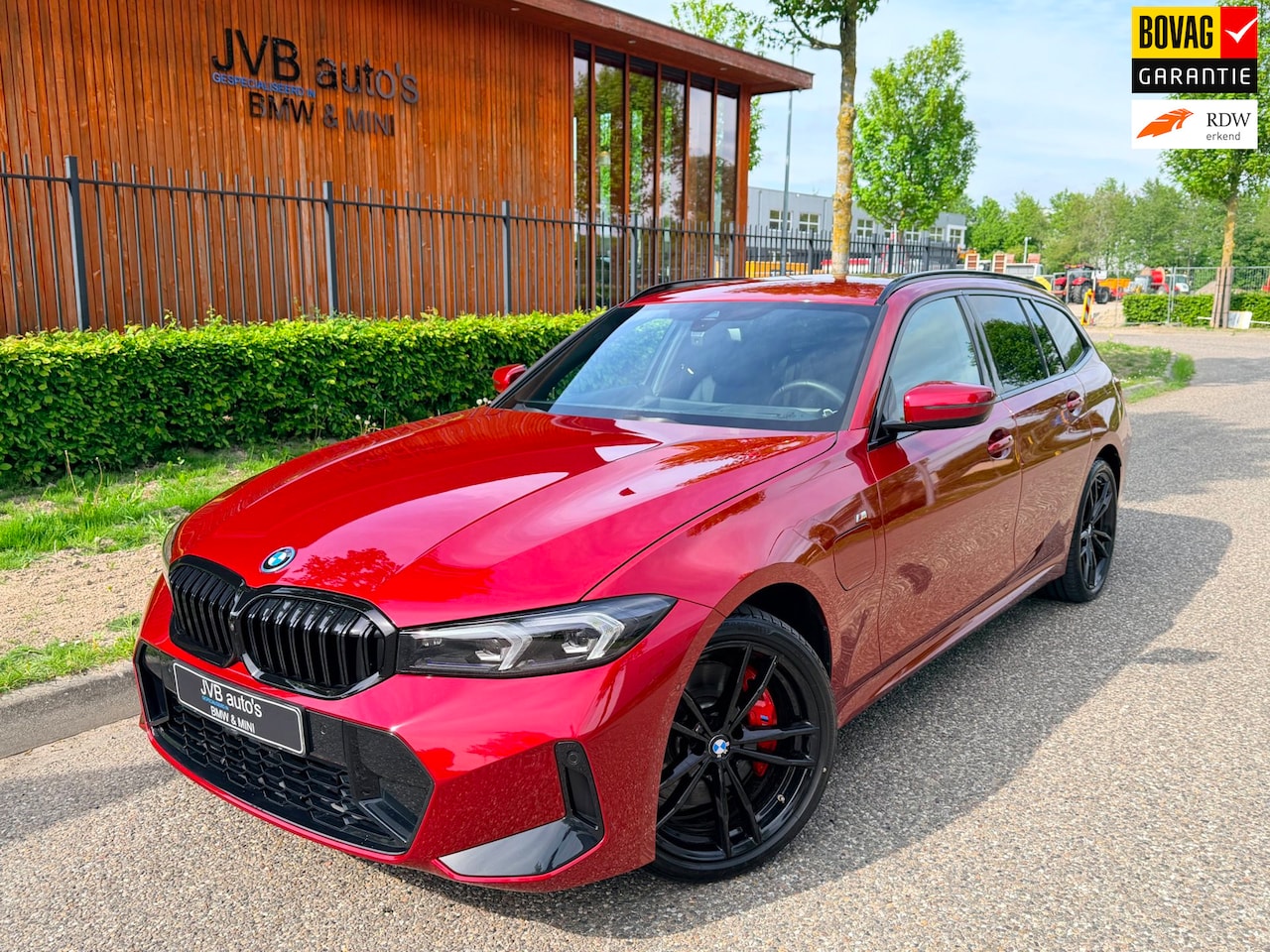 BMW 3-serie Touring - 330e Lci Long Range, M-Sport PRO, HUD, 19", leder, electrisch verstelbare - AutoWereld.nl
