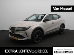 Alfa Romeo Junior - 1.2 Turbo Hybrid Ibrida | Apple Carplay/Android Auto | Parkeersensoren | Climate Control |