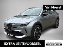 Alfa Romeo Junior - Elettrica 54 kWh | Apple Carplay/Android Auto | Climate Control | Parkeersensoren | Cruise