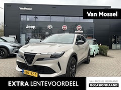Alfa Romeo Junior - 1.2 Turbo 145pk Hybrid Ibrida | Apple carplay/Android Auto | Parkeersensoren | Cruise Cont