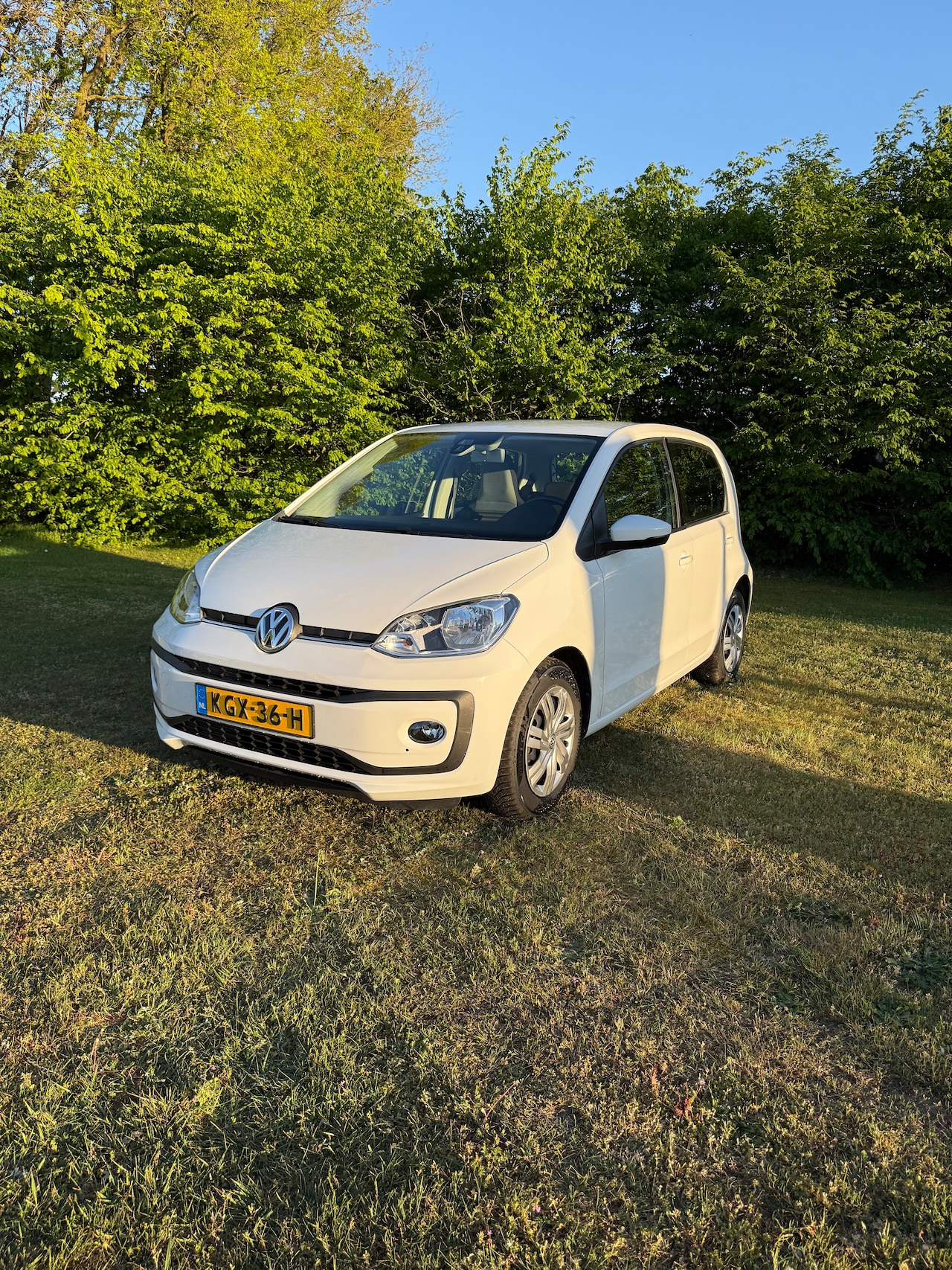 Volkswagen Up! - 1.0 BMT high up! - AutoWereld.nl