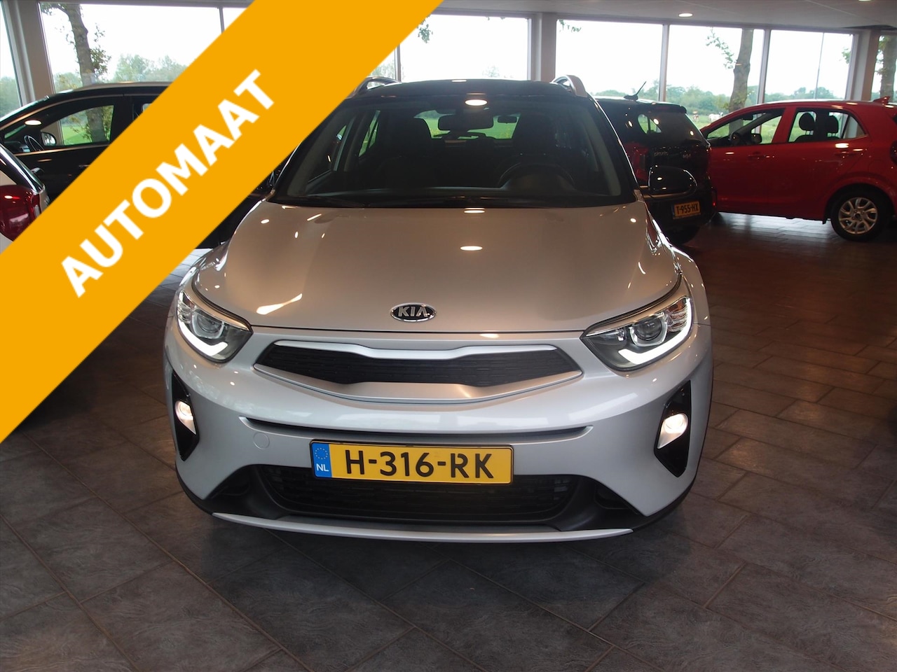 Kia Stonic - 1.0 T-GDi 120pk DCT7 DynamicLine Navi - AutoWereld.nl