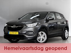 Opel Grandland X - 1.2 Turbo Innovation/ Automaat/ Trekhaak/ 17''LMV/ Camera/ Apple+Android/ DAB+/ Clima/ Nav