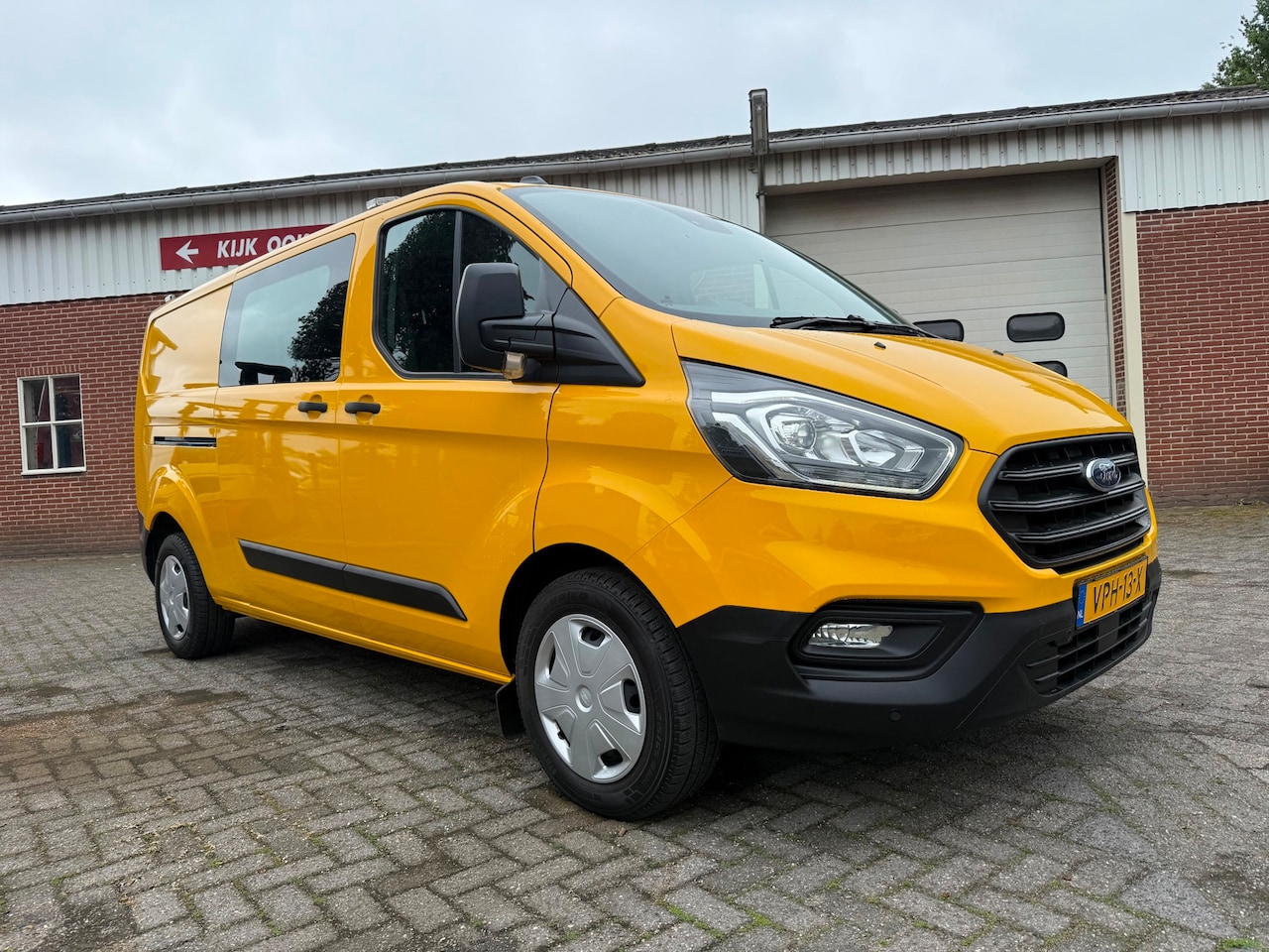 Ford Transit Custom - 340 2.0 TDCI L2H1 Trend DC 130PK airco cruise euro 6 - AutoWereld.nl