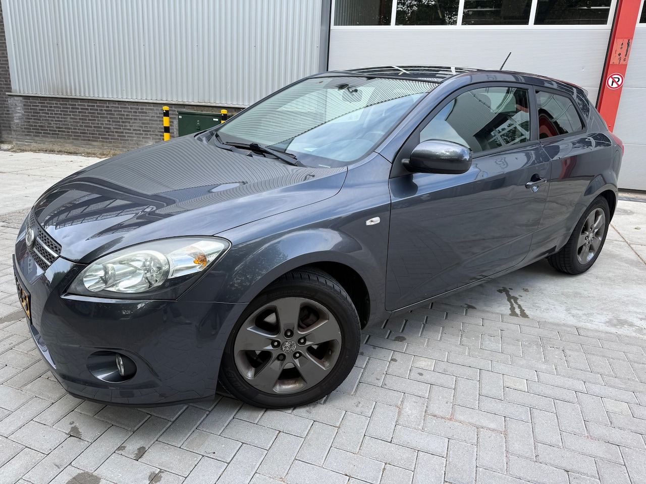 Kia Pro cee'd - 1.4 CVVT X-ecutive 1.4 CVVT X-ecutive Nieuwe APK - AutoWereld.nl