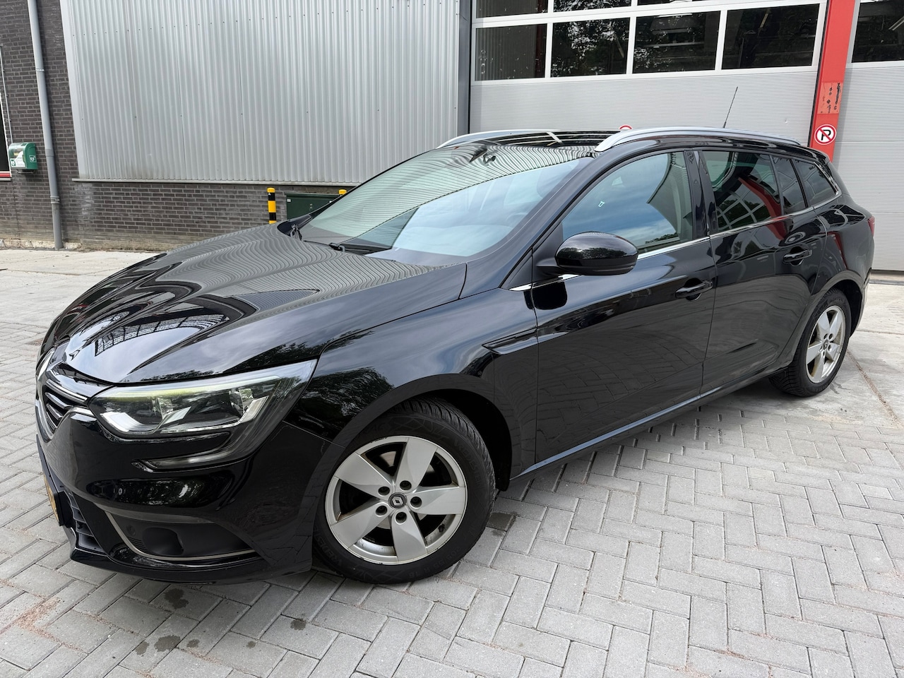 Renault Mégane Estate - 1.5 dCi Eco2 Zen 1.5 dCi Eco2 Zen - AutoWereld.nl