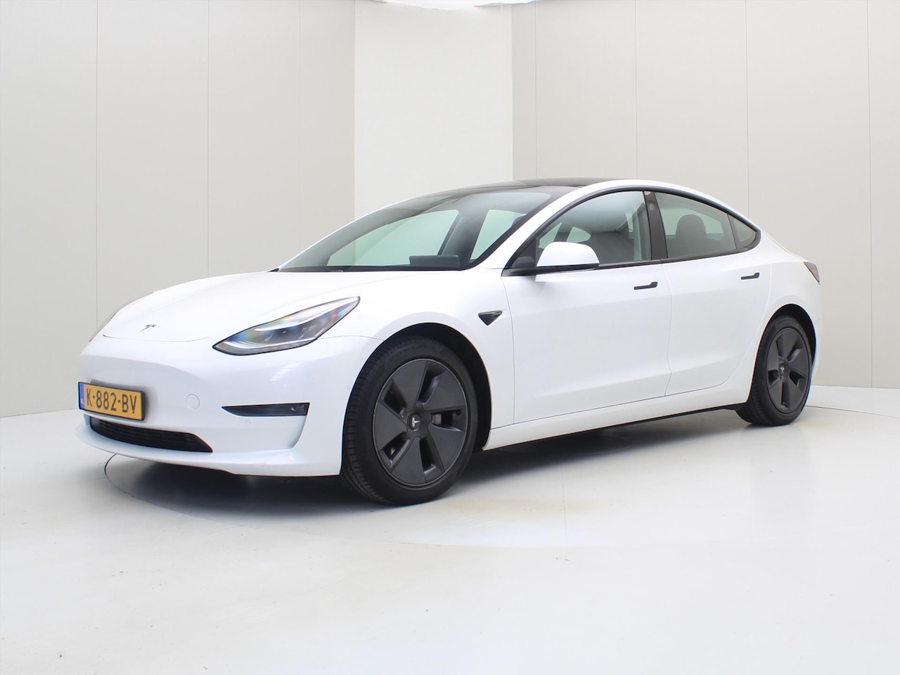 Tesla Model 3 - Long-Range AWD 351pk 75 kWh 90% SoH FACELIFT [ WARMTEPOMP+AUTOPILOT+620KM WLTP+PREMIUM AUD - AutoWereld.nl