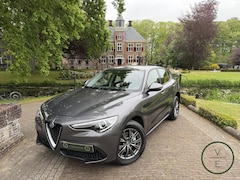 Alfa Romeo Stelvio - 2.0 T AWD Super | Camera | Led |
