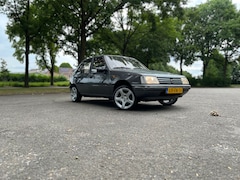 Peugeot 205 - 1.6 GT