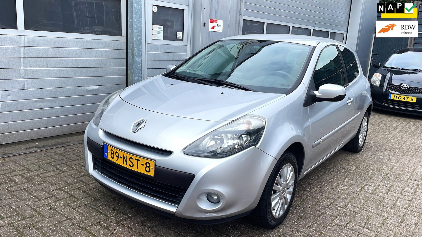 Renault Clio - 1.2 TCe Collection-Navi-Airco-Cruise-Velgen-APK - AutoWereld.nl