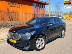 BMW iX2 - EDrive20 M- sport, trekhaak, H&K, driving assistant plus