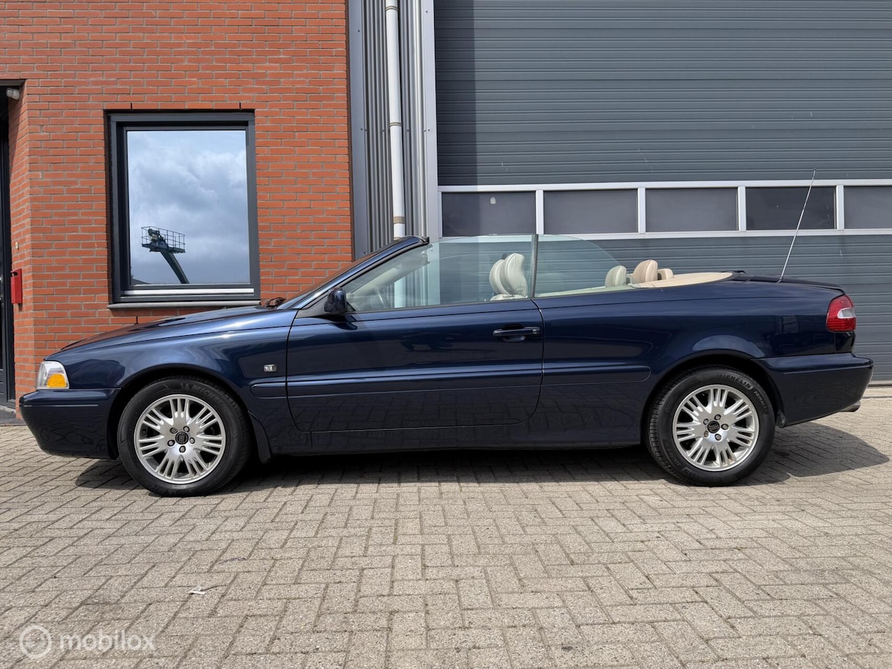 Volvo C70 Convertible - 2.4T Automaat Tourer - 2e eigenaar - AutoWereld.nl