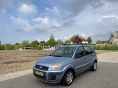 Ford Fusion - 1.4-16V Champion