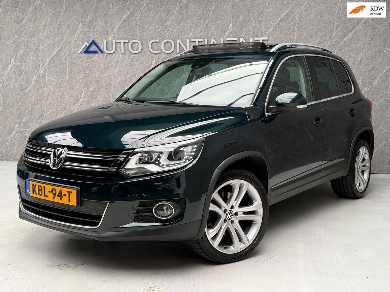 Volkswagen Tiguan - 2.0 TSI Sport&Style 4Motion 211 PK / Panorama - AutoWereld.nl