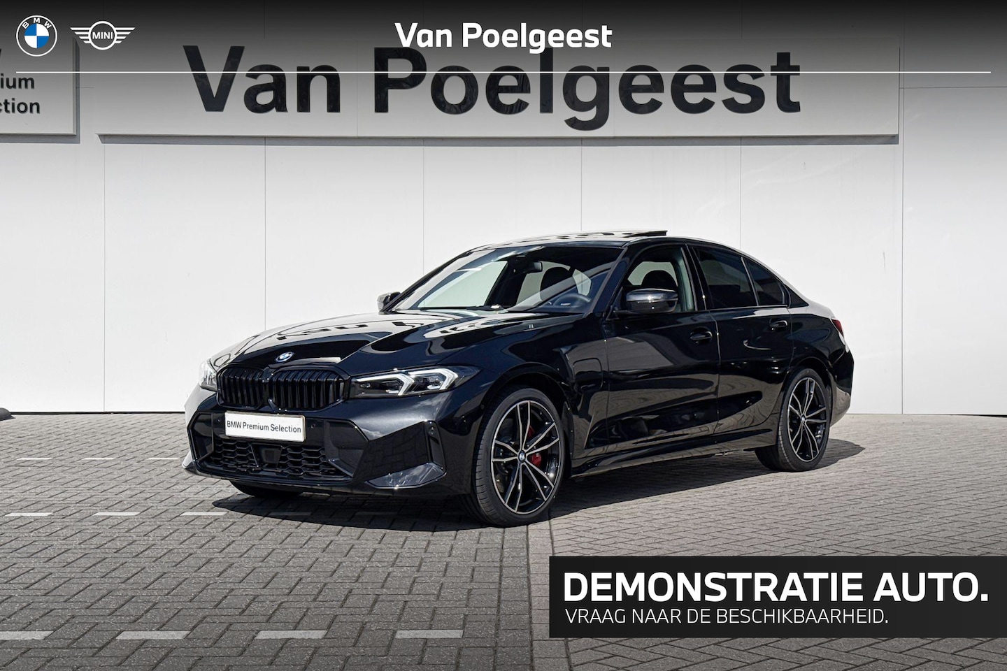 BMW 3-serie - Sedan 330e | M Sport | Panoramadak | Active Cruise Control - AutoWereld.nl
