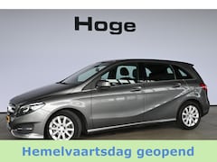 Mercedes-Benz B-klasse - 180 Ambition Automaat Airco Navigatie LED Trekhaak Rijklaarprijs Inruil Mogelijk