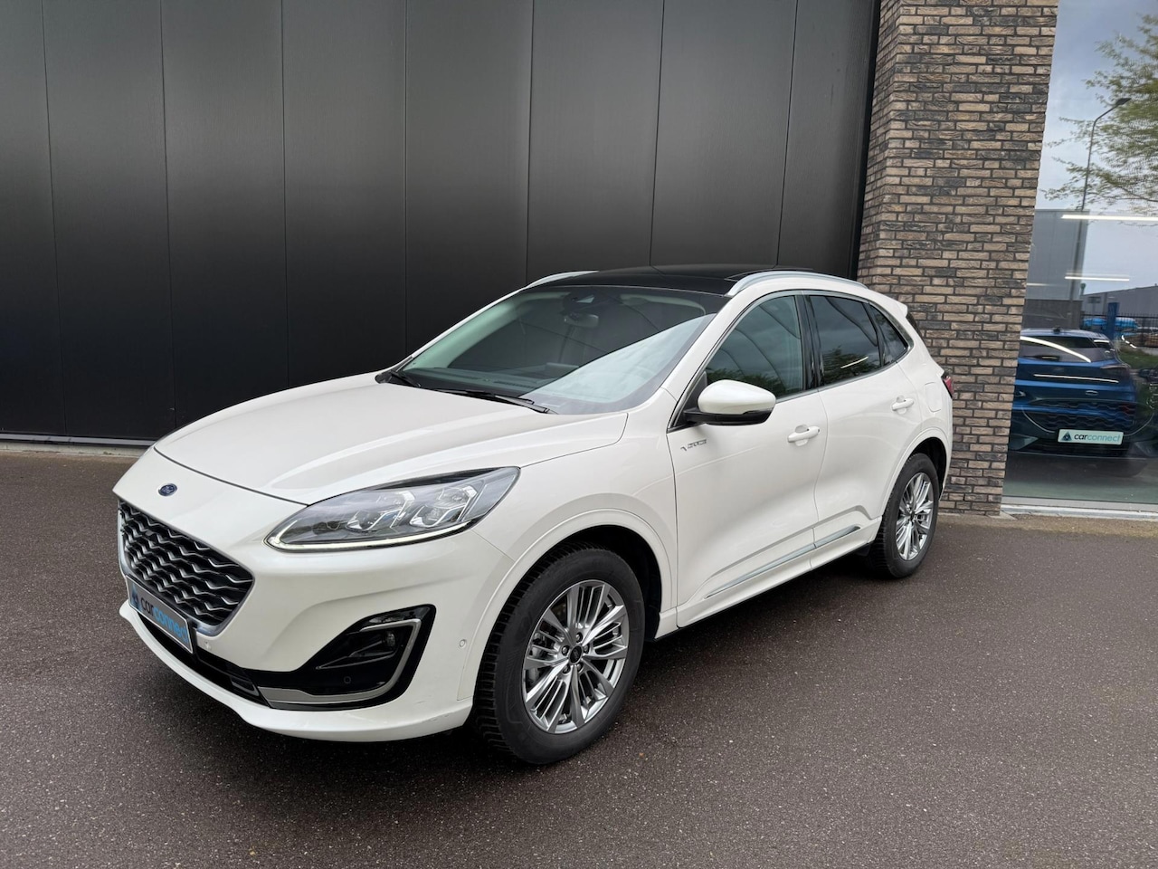 Ford Kuga - 2.5 FHEV 190pk Vignale Panorama, Camera's, Navi, Winter pack, B&O etc. etvc. - AutoWereld.nl