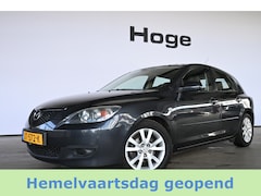 Mazda 3 - 3 1.6 S-VT Touring Airco Trekhaak Lichtmetaal Elektrisch Pakket Inruil Mogelijk