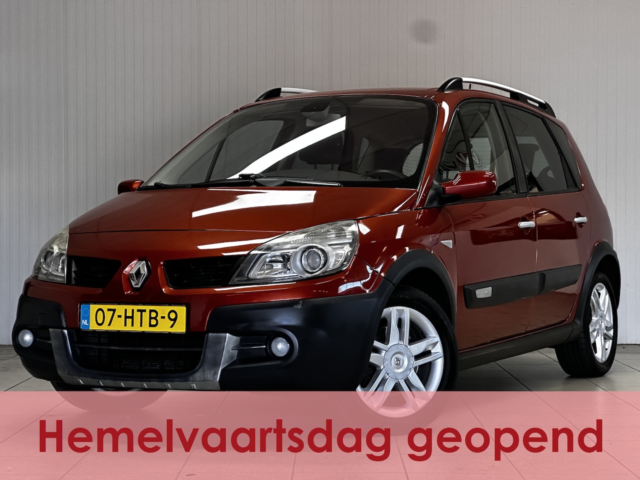 Renault Scénic - 2.0-16V Conquest/ D-Riem Verv. 150.000KM!/ Trekhaak/ 17''LMV/ Keyless/ Clima/ Navi/ Cruise - AutoWereld.nl