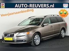 Volvo V70 - 1.6 T4 Summum / Opendak / Leder / Navi / Trekhaak