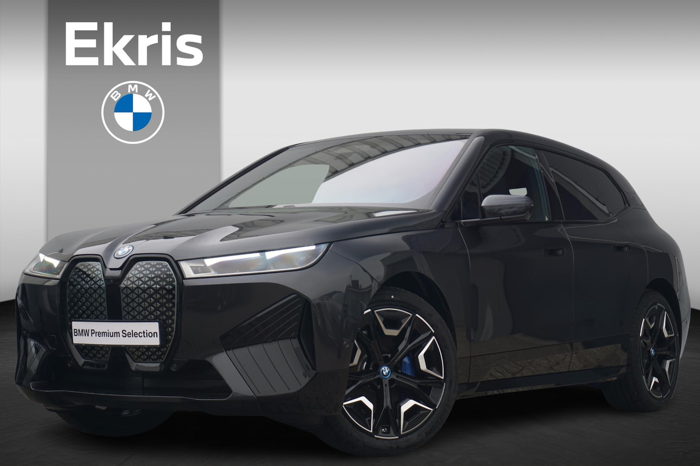 BMW iX - xDrive40 M Sport / Trekhaak / Panoramdak Sky Lounge /  Driving Assistant Professional / Pa - AutoWereld.nl