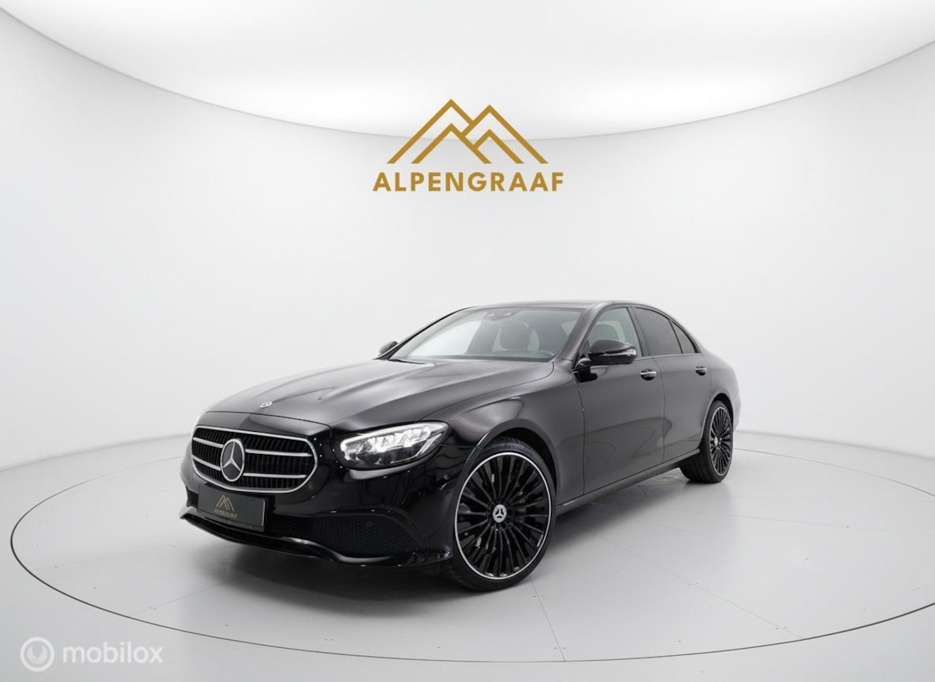 Mercedes-Benz E-klasse - 300 e Facelift Avantgarde 9G-TRONIC Led|Widescreen|Camera|Ambient|Camera|Dealeronderhouden - AutoWereld.nl