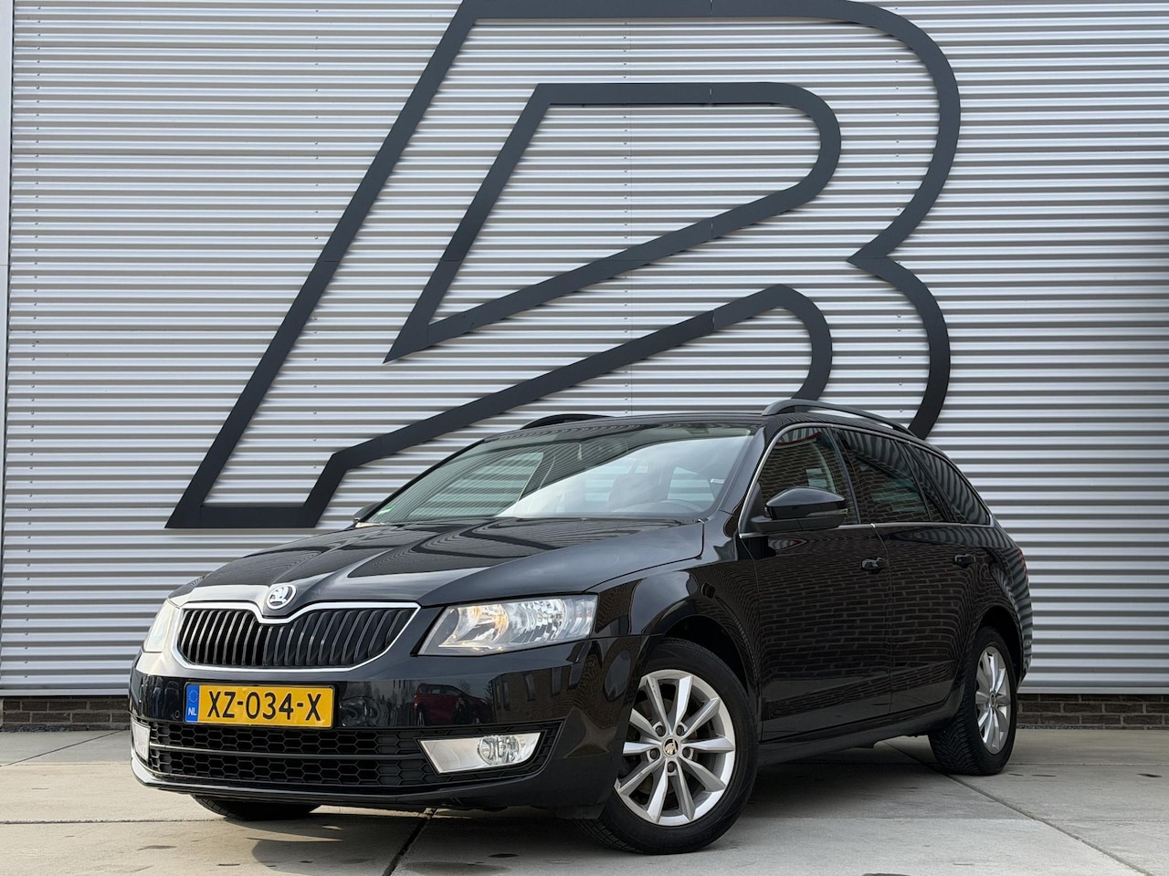 Skoda Octavia Combi - 1.2 TSI Greentech Style Navi|Clima|Cruise|PDC V+A|Stoelverwarming|Bluetooth|6 Bak|110pk|AP - AutoWereld.nl