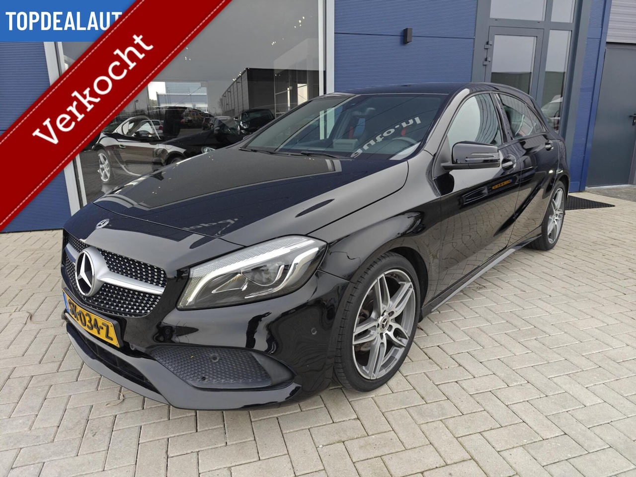 Mercedes-Benz A-klasse - 180 AMG Led/Sterrenhemel/Camera - AutoWereld.nl