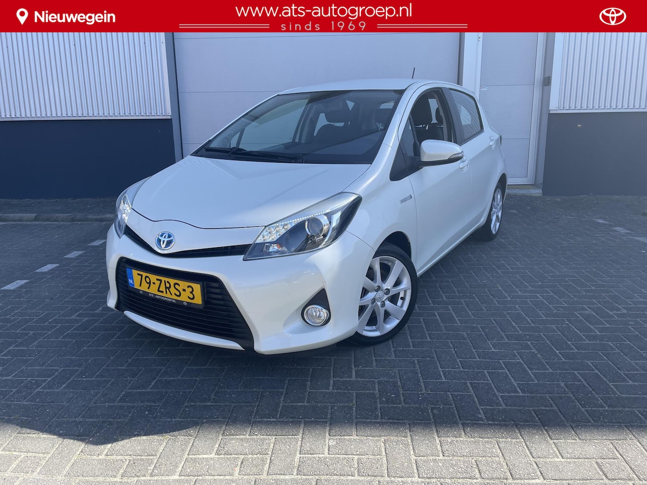 Toyota Yaris - 1.5 Full Hybrid Dynamic | Trekhaak | volledig dealer onderhouden - AutoWereld.nl