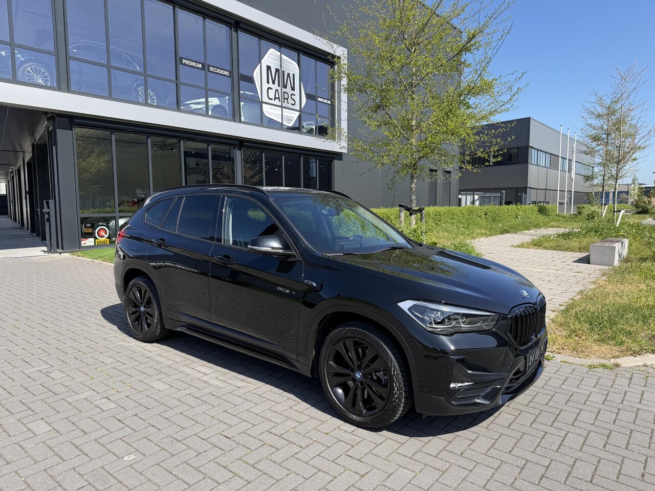 BMW X1 - xDrive25e Exec. Sportline, Carplay, Camera, LED - AutoWereld.nl