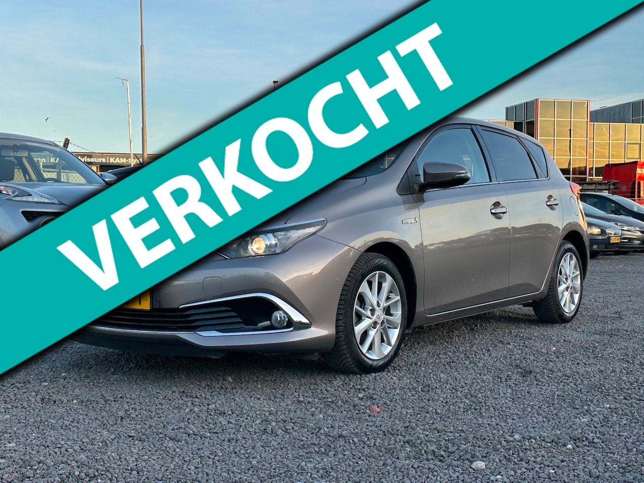Toyota Auris - 1.8 Hybrid Executive/NAVI/CAMERA - AutoWereld.nl