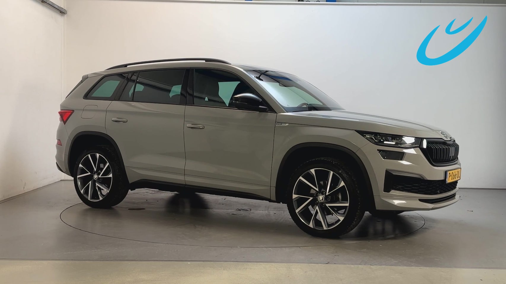 Skoda Kodiaq - 1.5 TSI 150pk DSG Sportline Business Camera Stoelverwarming Leder-Alcantara DAB+ - AutoWereld.nl