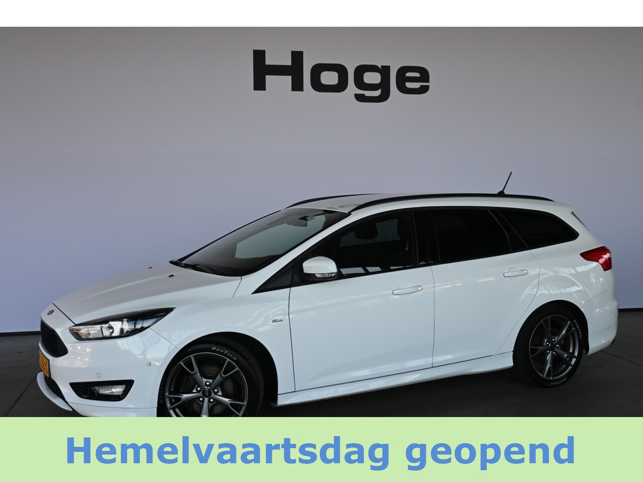 Ford Focus Wagon - 1.5 ST-Line Clima Navigatie Cruise Control Trekhaak Rijklaarprijs Inruil Mogelijk! - AutoWereld.nl