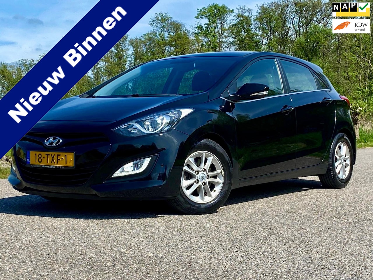 Hyundai i30 - 1.6 GDI i-Vision 5DRS NAVI CAMERA NAP Airco 135PK Goed Onderhouden - AutoWereld.nl