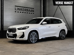 BMW X1 - sDrive20i | M Sport | Leder | HUD | 20 inch | NL Auto |