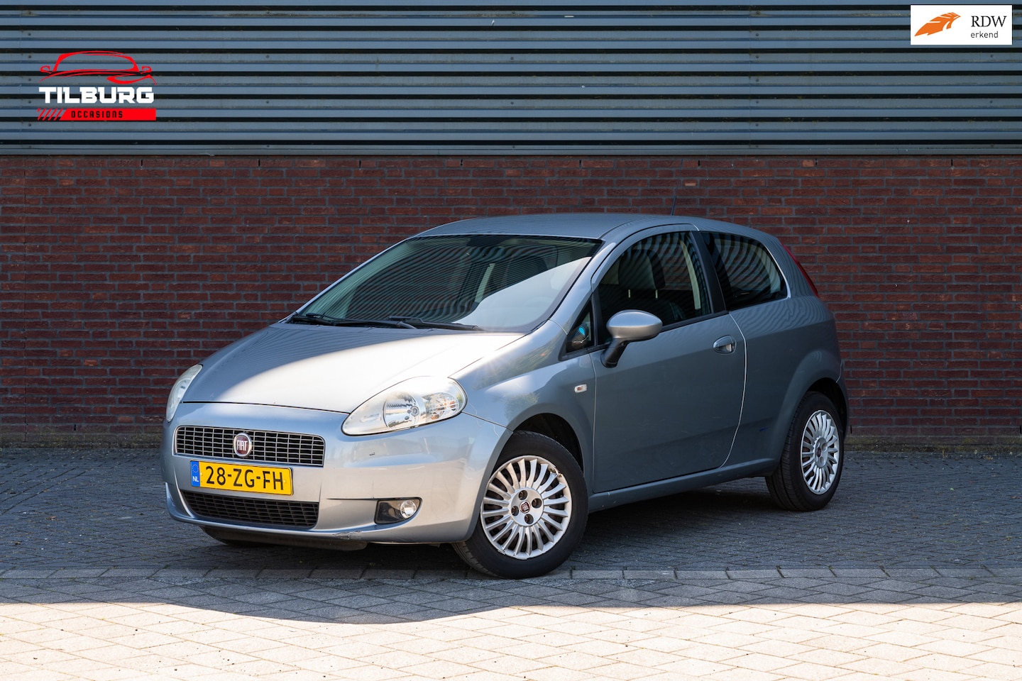 Fiat Grande Punto - 1.4 Dynamic 1.4 Dynamic Nieuwe Apk - AutoWereld.nl